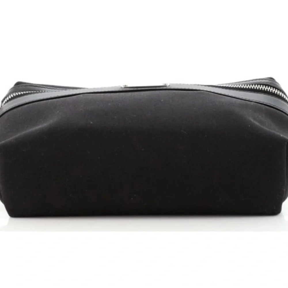 Used but in like new condition, both for him and her, great for traveling! - Picture 5 of 6